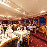Ausztria - Tirol - Zillertal Arena, 3000, Fügen - Hochfügen - Hotel Hubertus