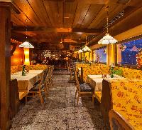 Ausztria - Tirol - Zillertal Arena, 3000, Fügen - Hochfügen - Hotel Hubertus