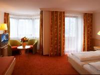 Ausztria - Tirol - Zillertal Arena, 3000, Fügen - Hochfügen - Ferienhotel Hoppet